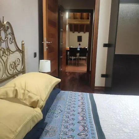Corte Bassa 2 * بارما